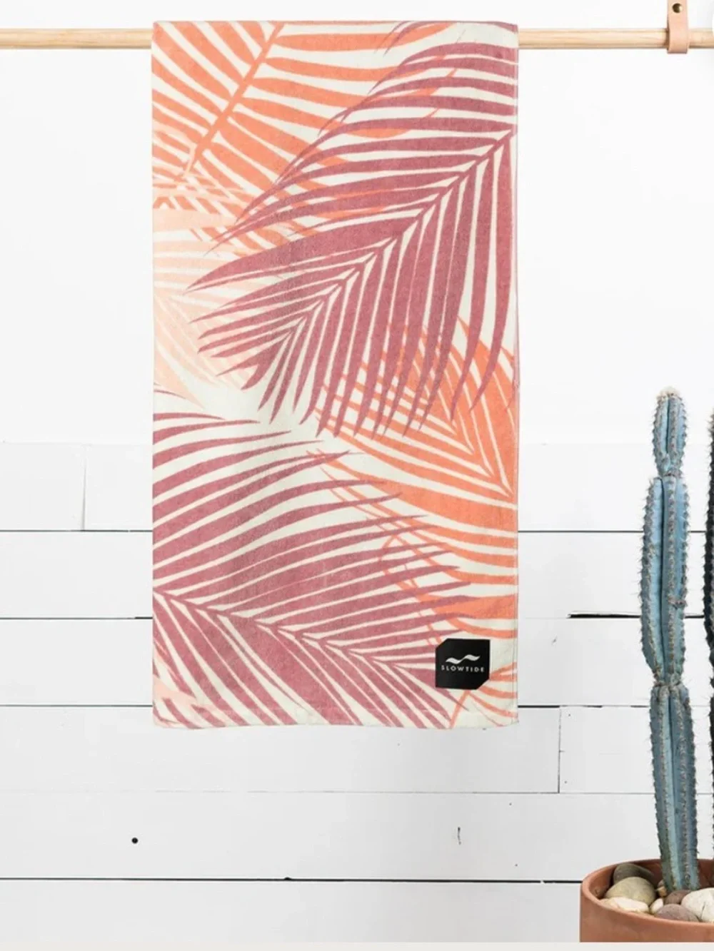 Slowtide Hala Mauve & Blush Palm Print Bath Towel Like New